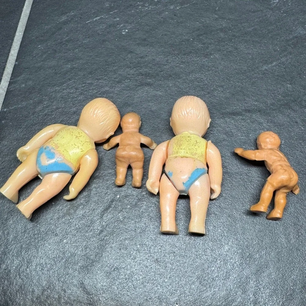 Vintage Renwal No 8 USA Hard Plastic Miniature Baby Doll Lot 4pc Mid Century Toy